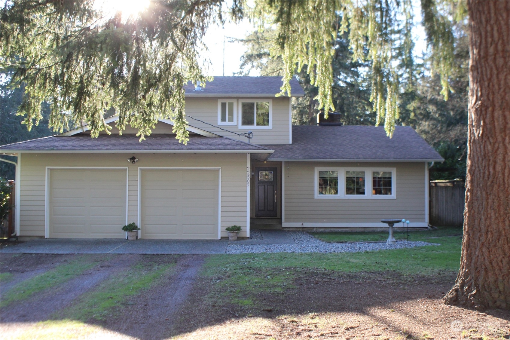 Property Photo:  22507 SE 304th Place  WA 98010 