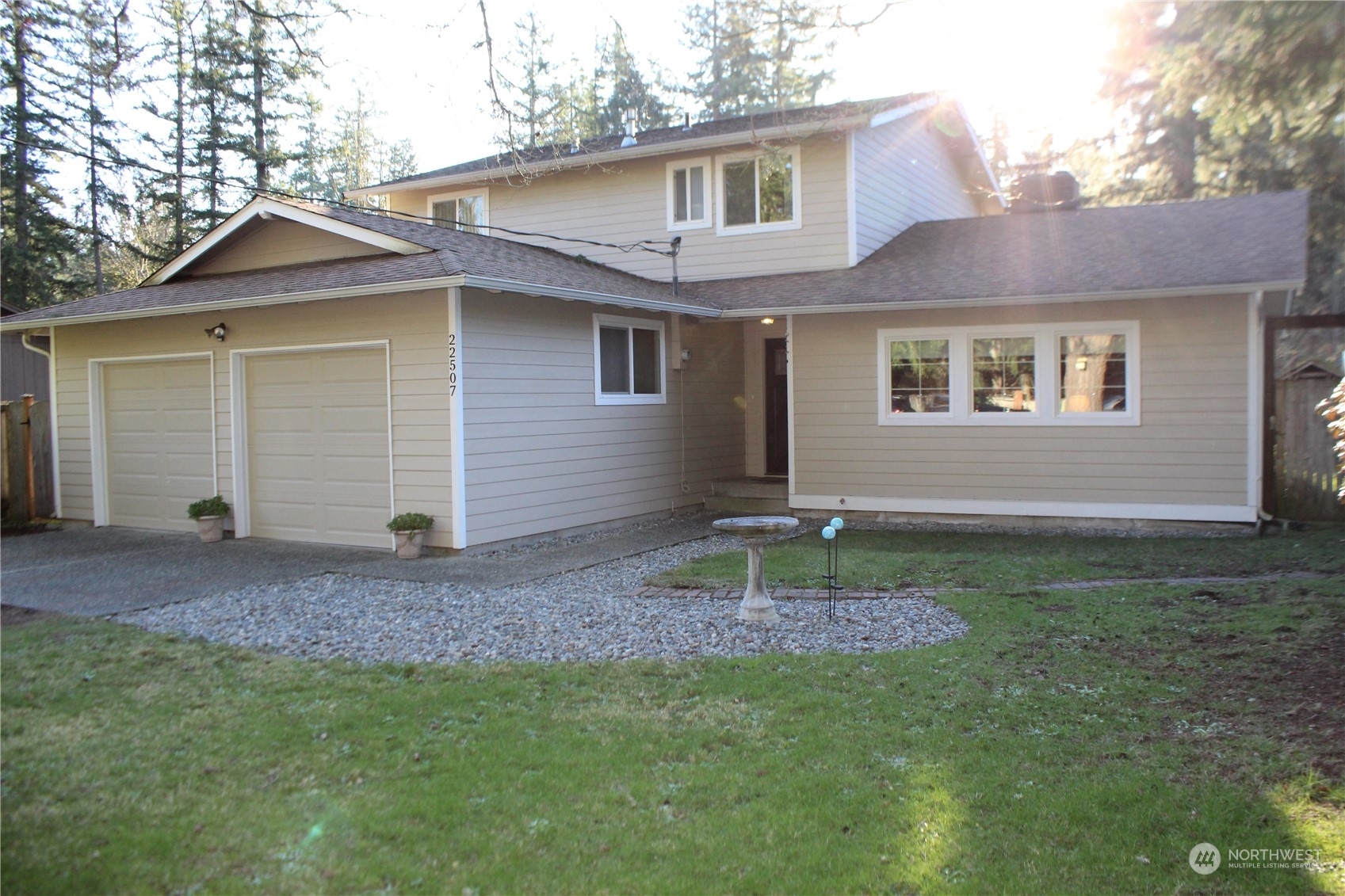 Property Photo:  22507 SE 304th Place  WA 98010 