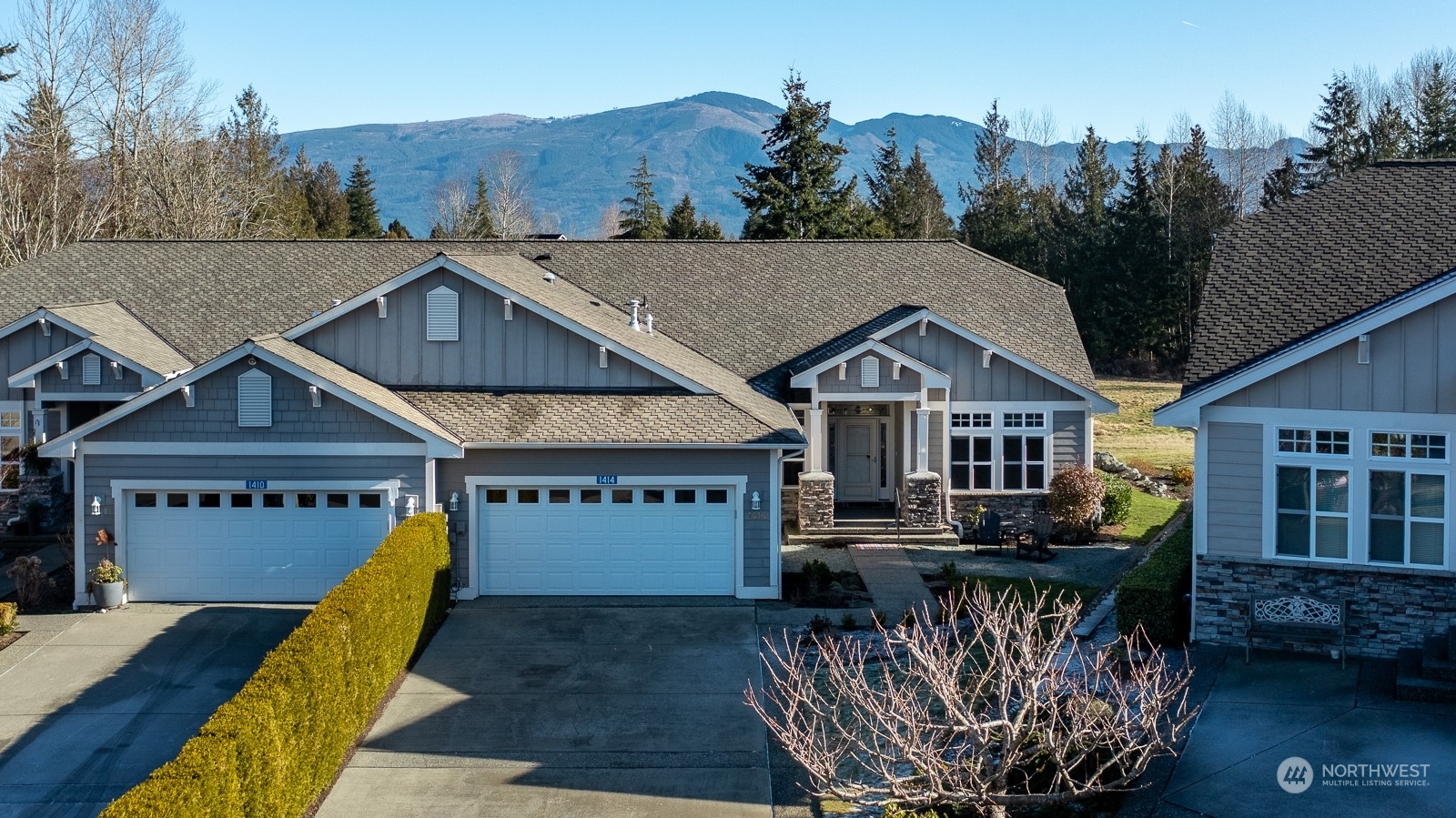 Property Photo:  1414  Eagle Ridge Drive  WA 98274 