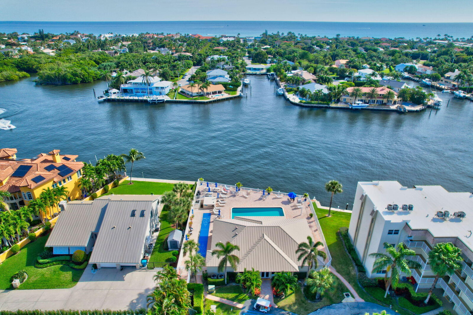 Property Photo:  640 Snug Harbor Drive F11  FL 33435 