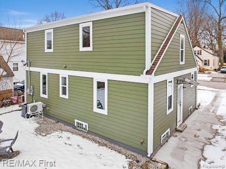 Property Photo:  41 Sylvan Avenue  MI 48069 