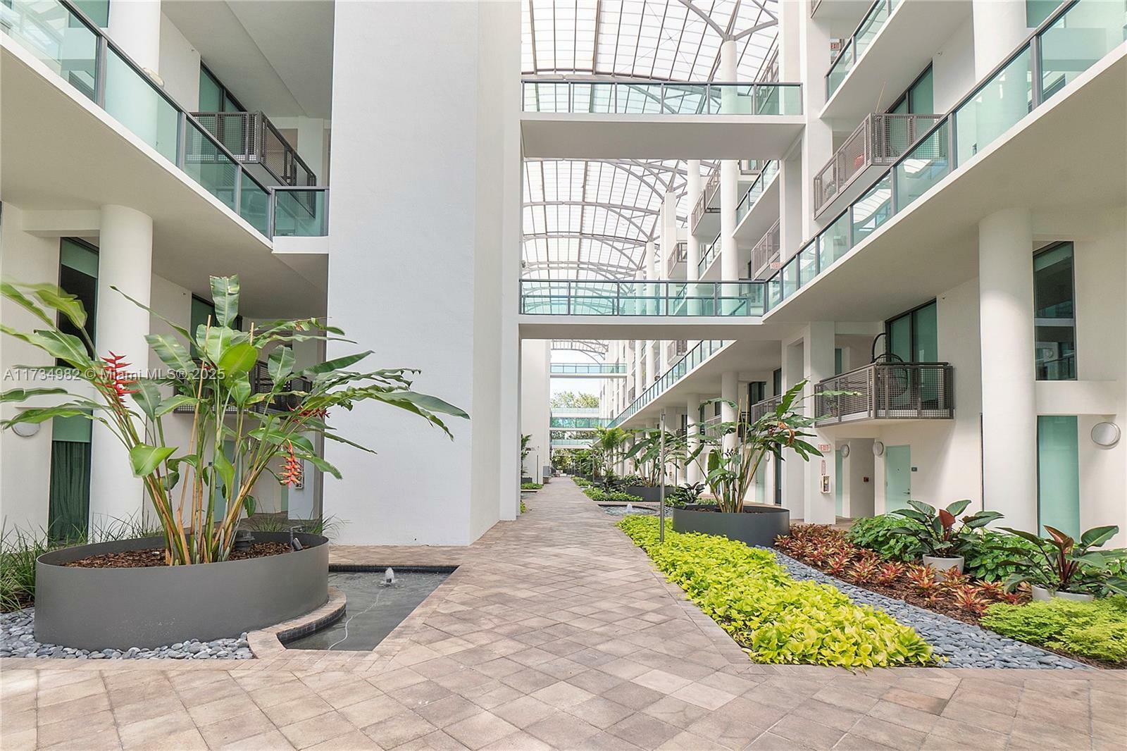 Property Photo:  6000 Collins Ave 527  FL 33140 