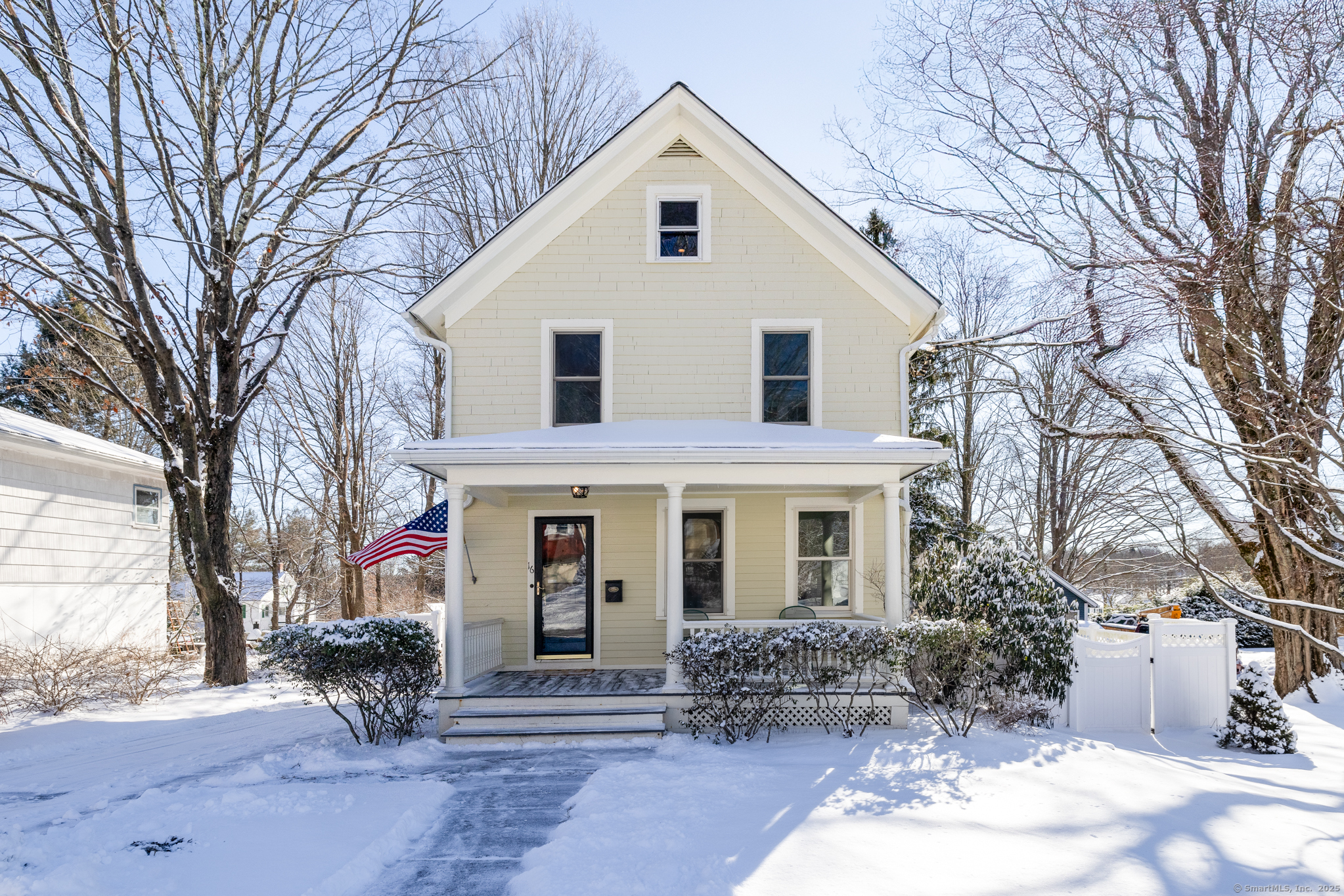 Property Photo:  16 Chestnut Grove Road  CT 06795 