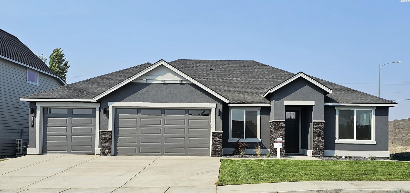 Property Photo: 5820 Road 122 WA 99301