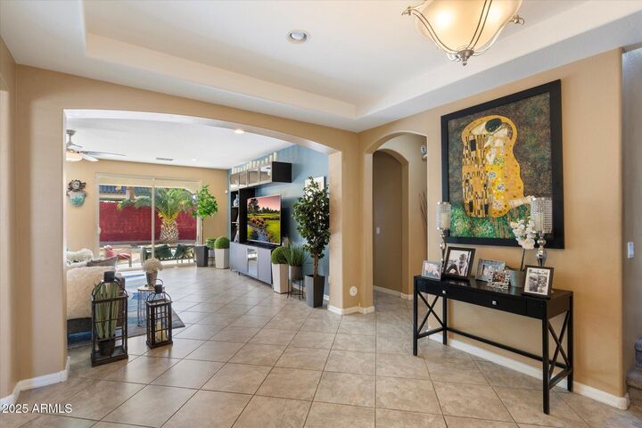 Property Photo:  2901 E Iris Drive  AZ 85286
