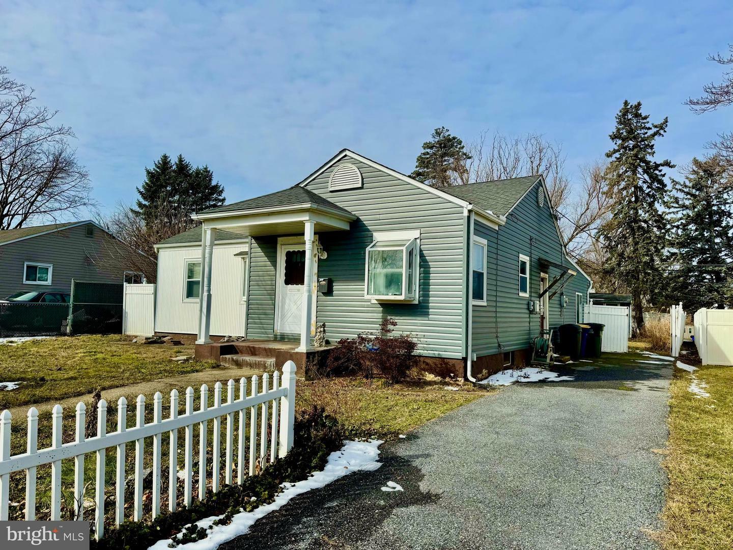 Property Photo:  1304 Strafford Road  PA 17011 