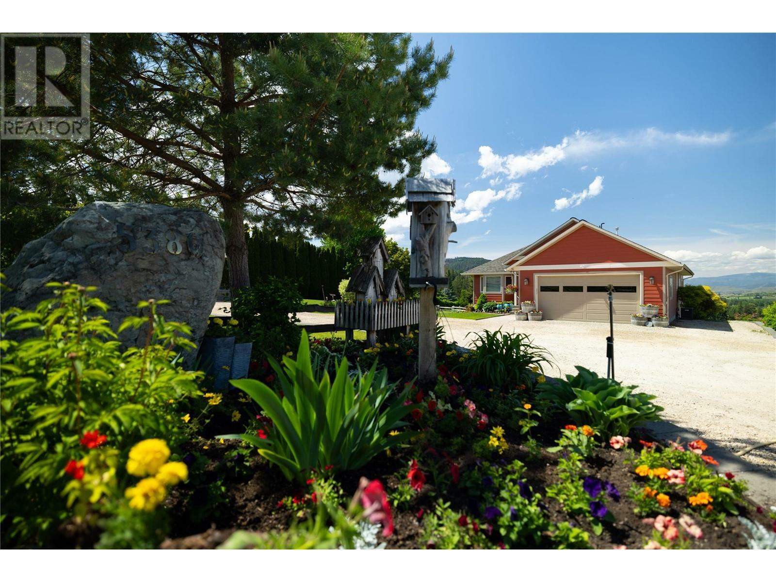 Property Photo: 5380 Learmouth Road BC V1B 3E8