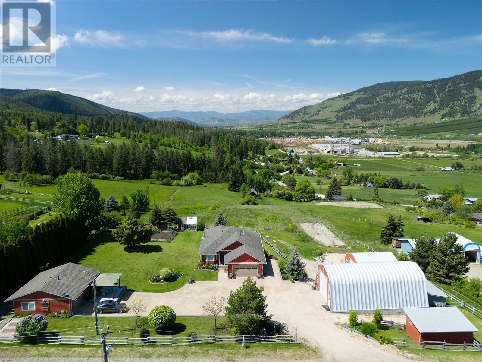 Property Photo: 5380 Learmouth Road BC V1B 3E8