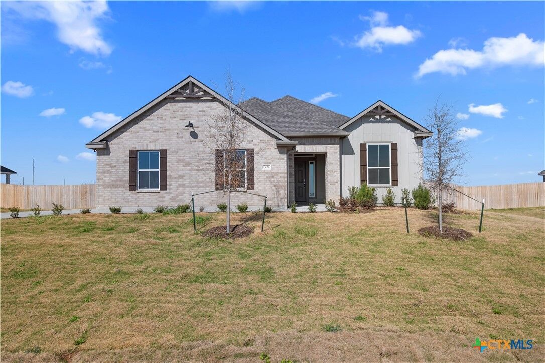 Property Photo:  1924 Ember Drive  TX 76502 