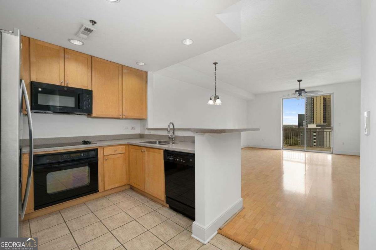 Property Photo:  285 Centennial Olympic Park Drive NW 1407  GA 30313 