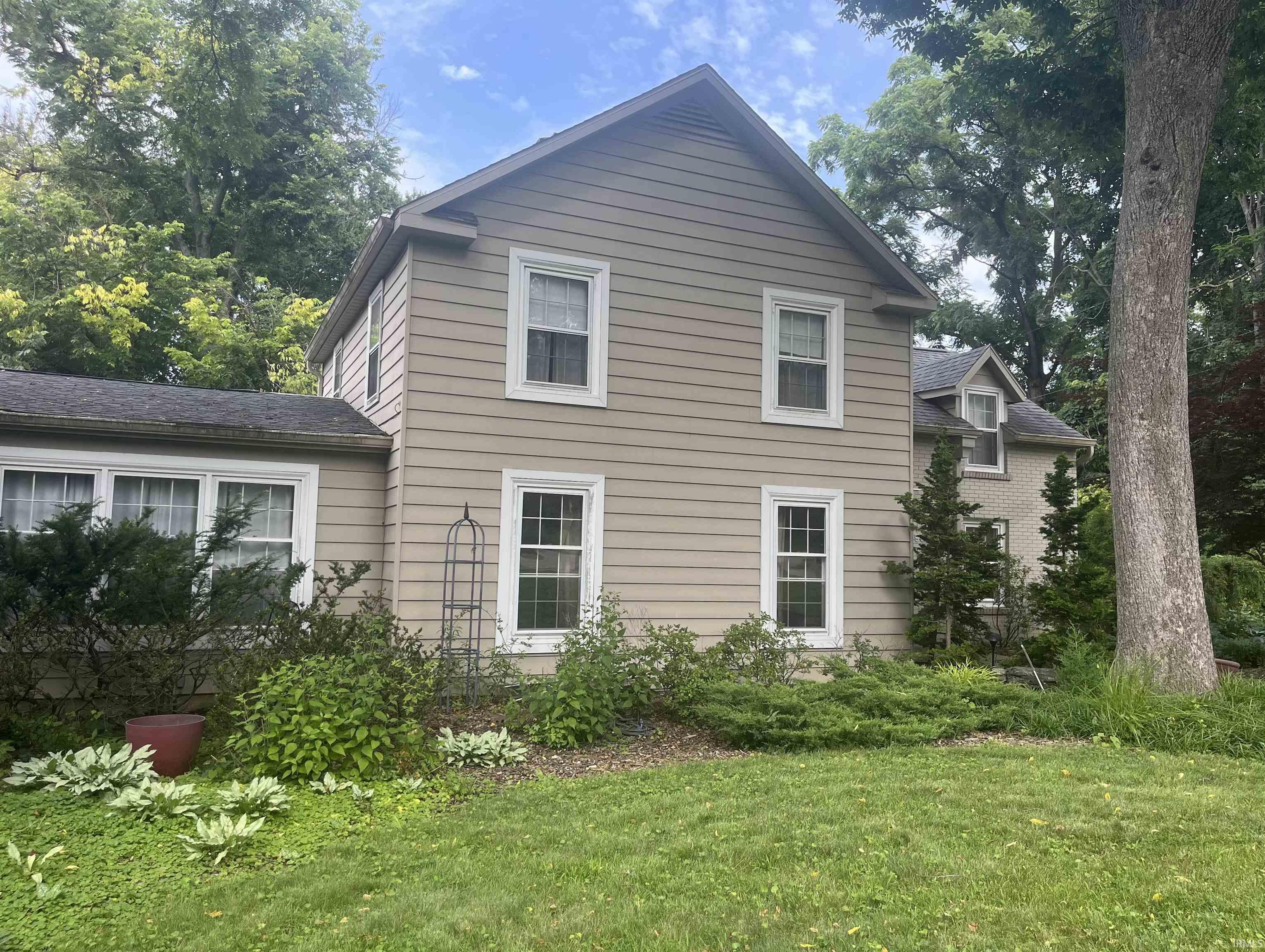 Property Photo:  904 S Eagleson Avenue  IN 47401 