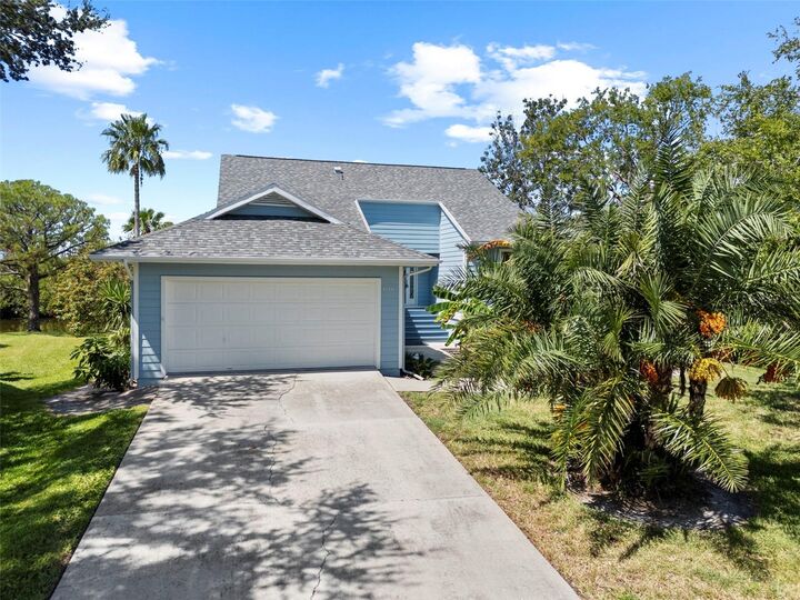 Property Photo: 1016 Teal Pointe FL 34689