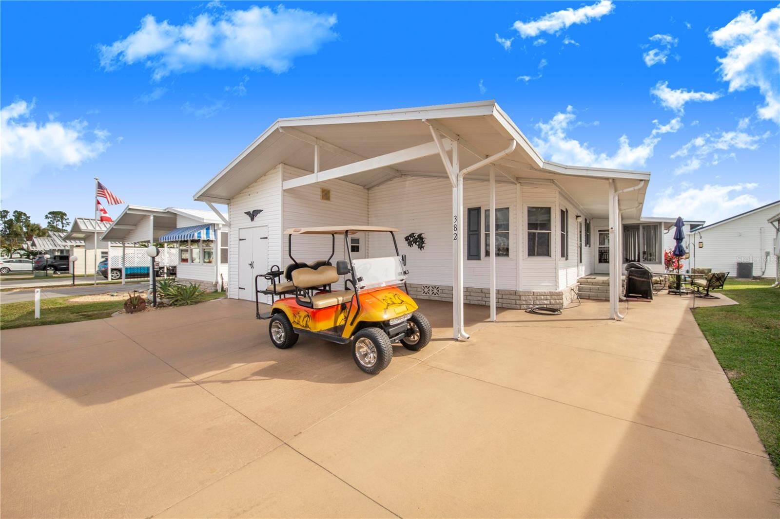 Property Photo:  382 Pine Loop  FL 33843 