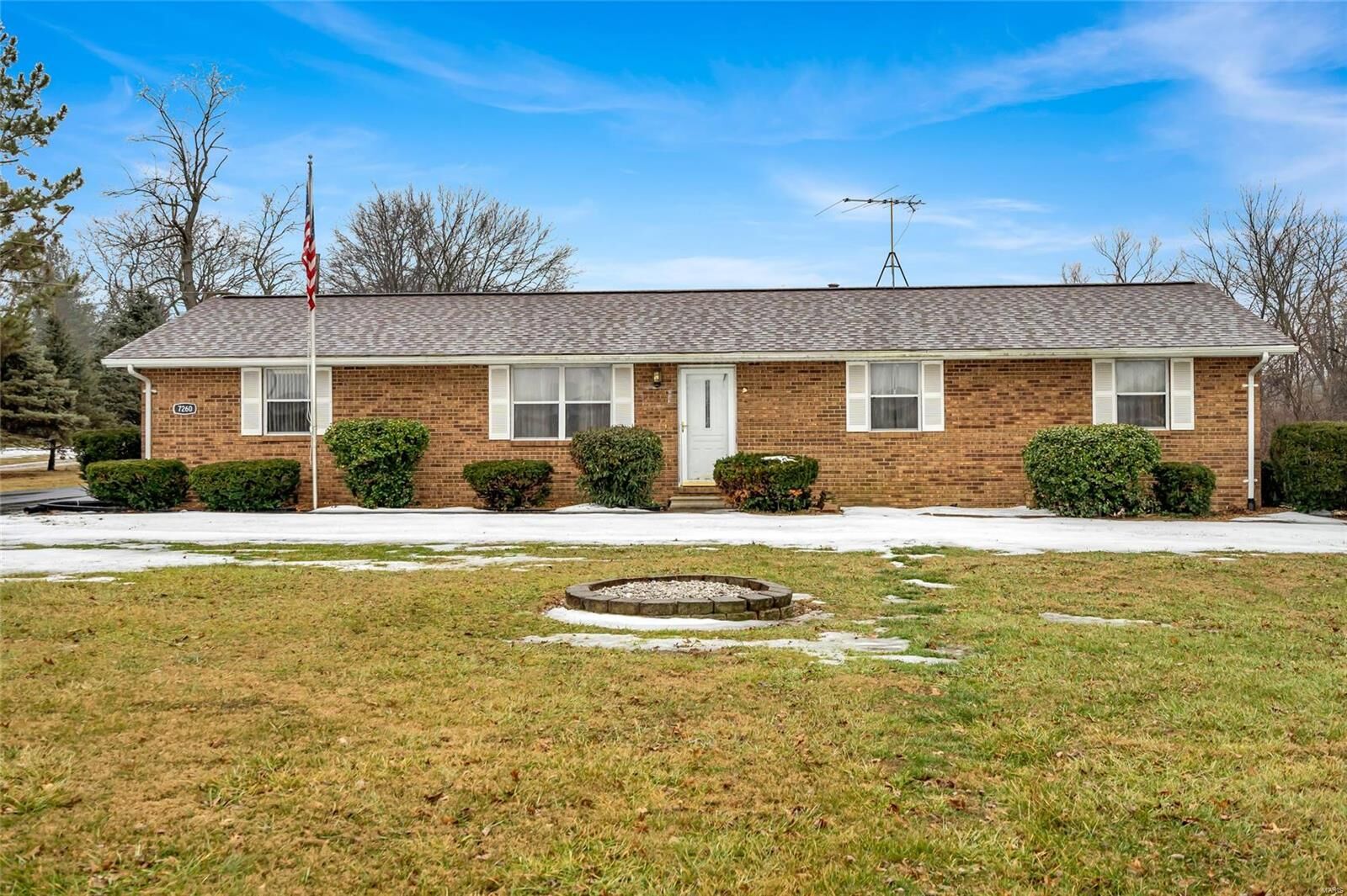 Property Photo: 7260 State Route 162 IL 62294