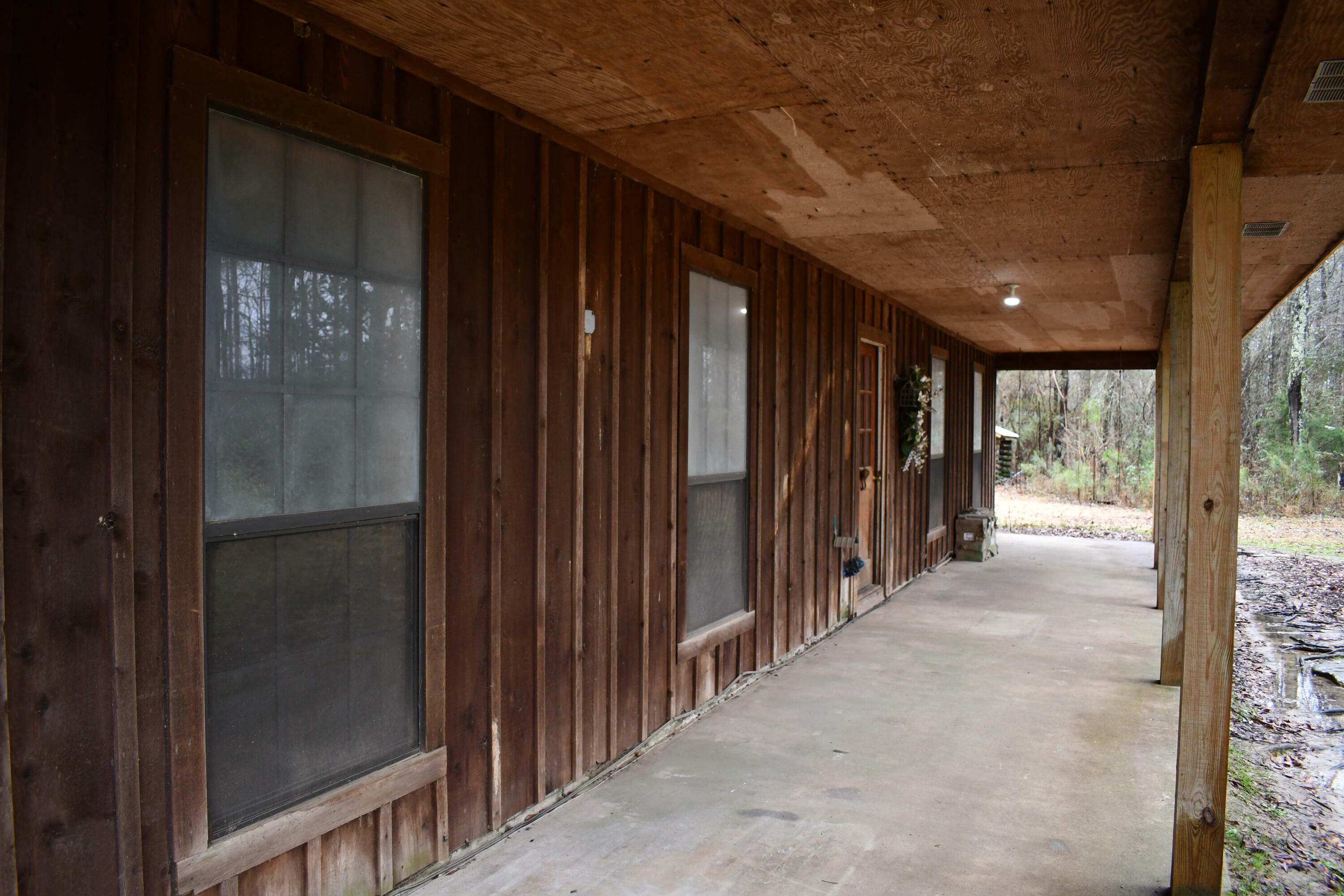 Property Photo:  413 Main St.  MS 38858 