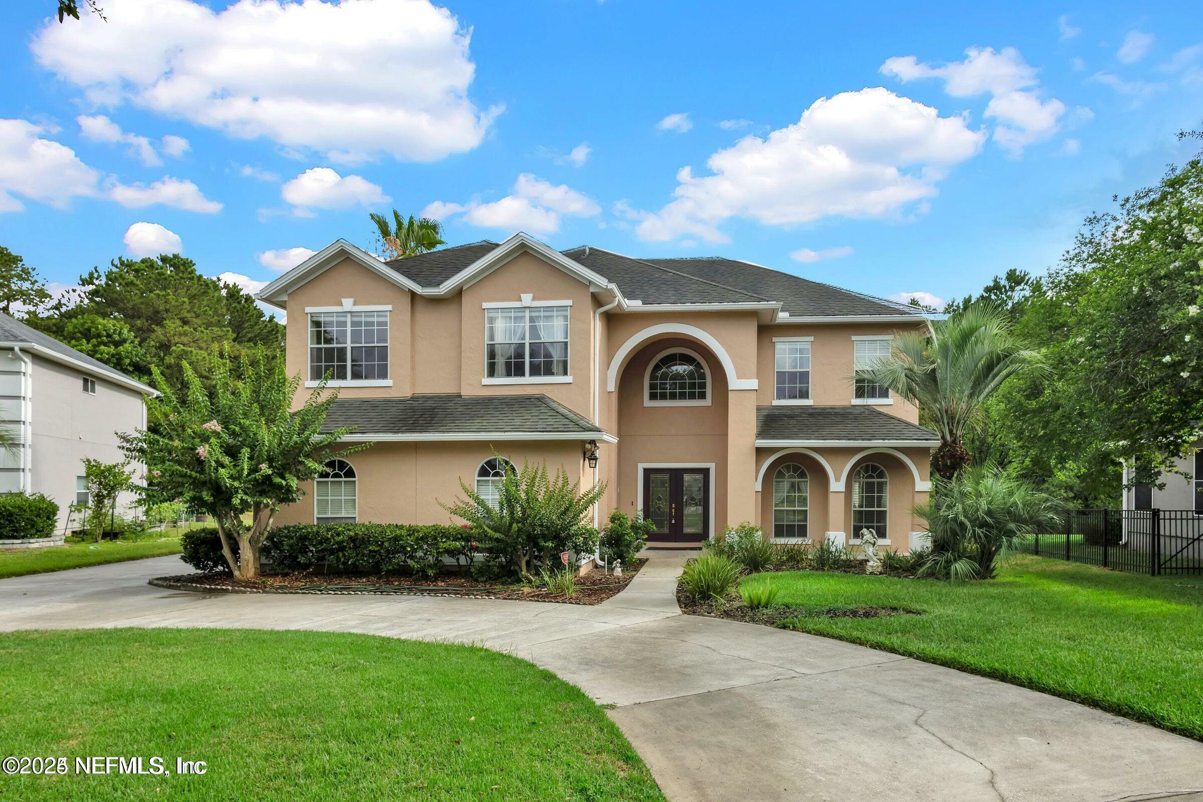 Property Photo: 7806 Chipwood Lane FL 32256
