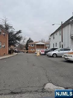 Property Photo:  268 McBride Avenue Bldg. 2, Apt  NJ 07501 