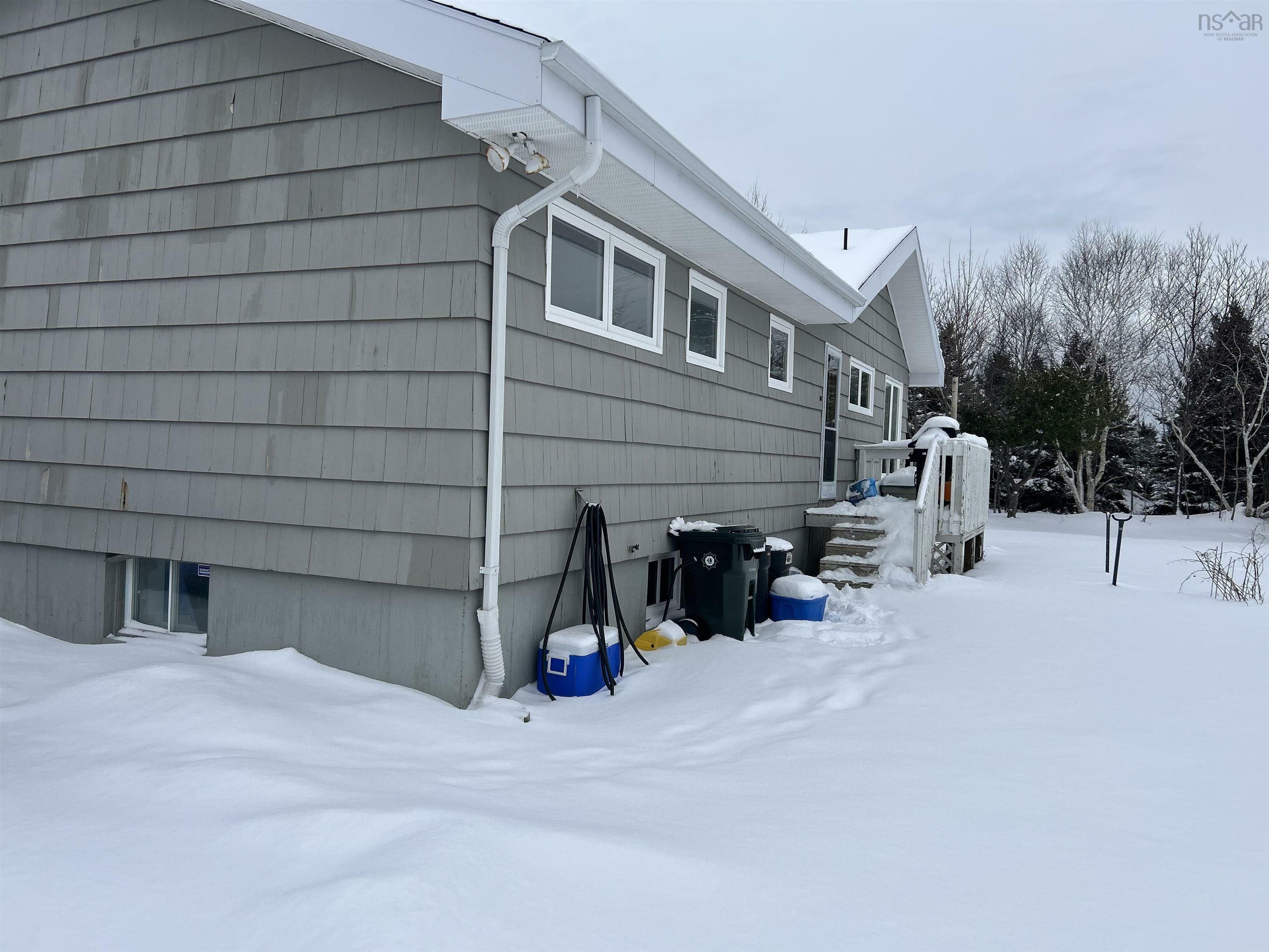 Property Photo:  11 Collins Drive  NS B2A 3R5 