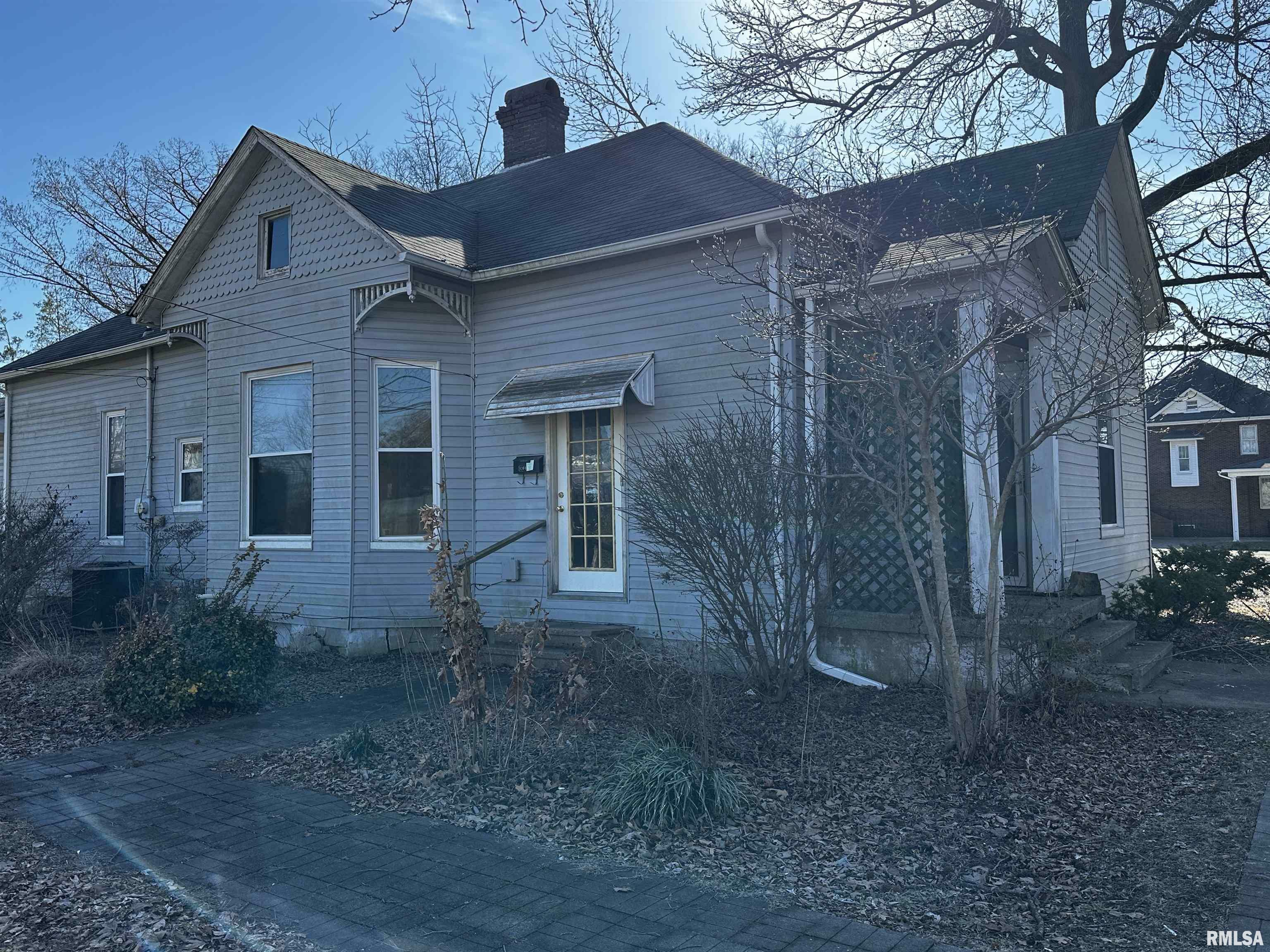 Property Photo:  402 S Main Street  IL 62812 