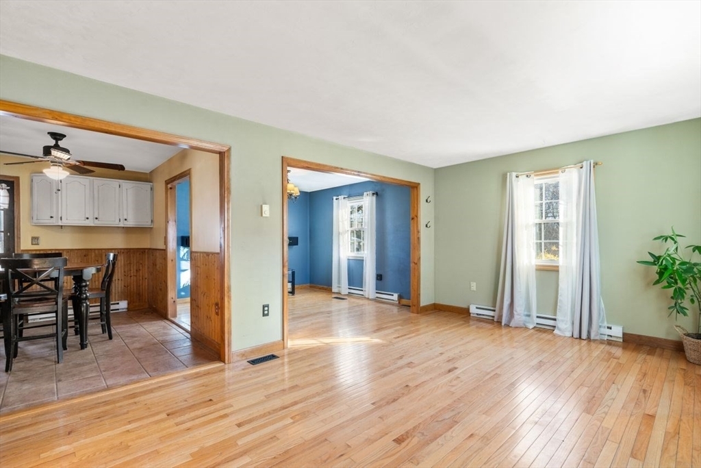 Property Photo:  535 Lake Ave  MA 01604 