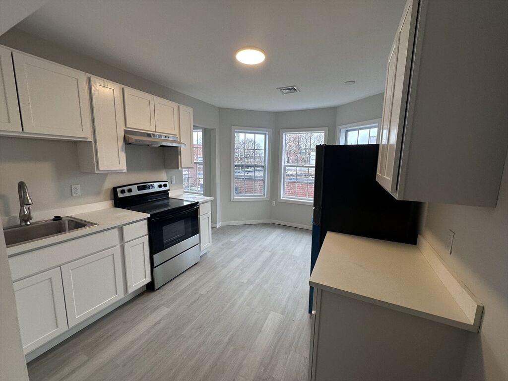 Property Photo:  18 Marlborough Street 2L  MA 02150 