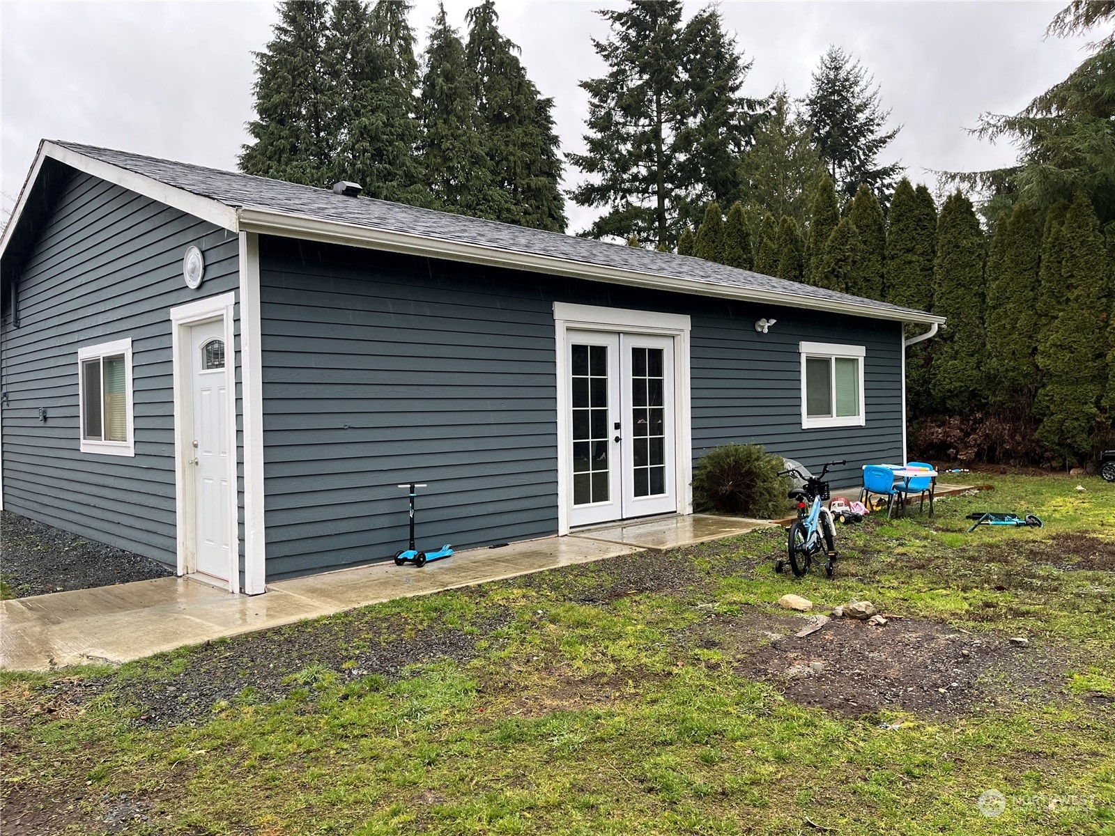 Property Photo:  7826  Rainier Drive B  WA 98203 