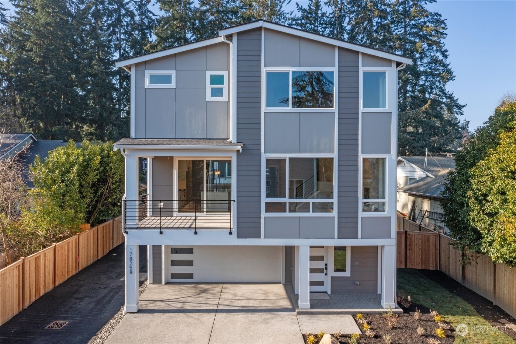 Property Photo:  17825  Wallingford Avenue N B  WA 98133 