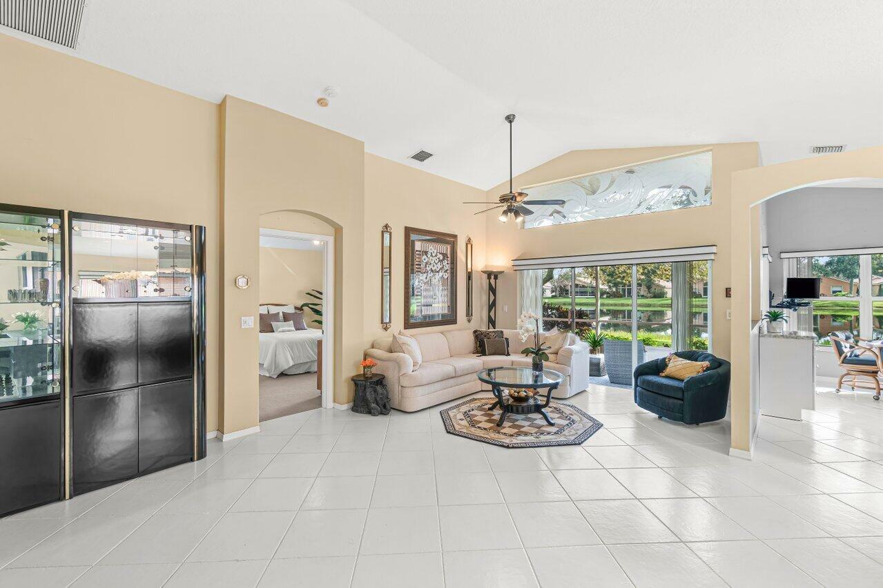 Property Photo:  12082 Cortina Drive  FL 33437 