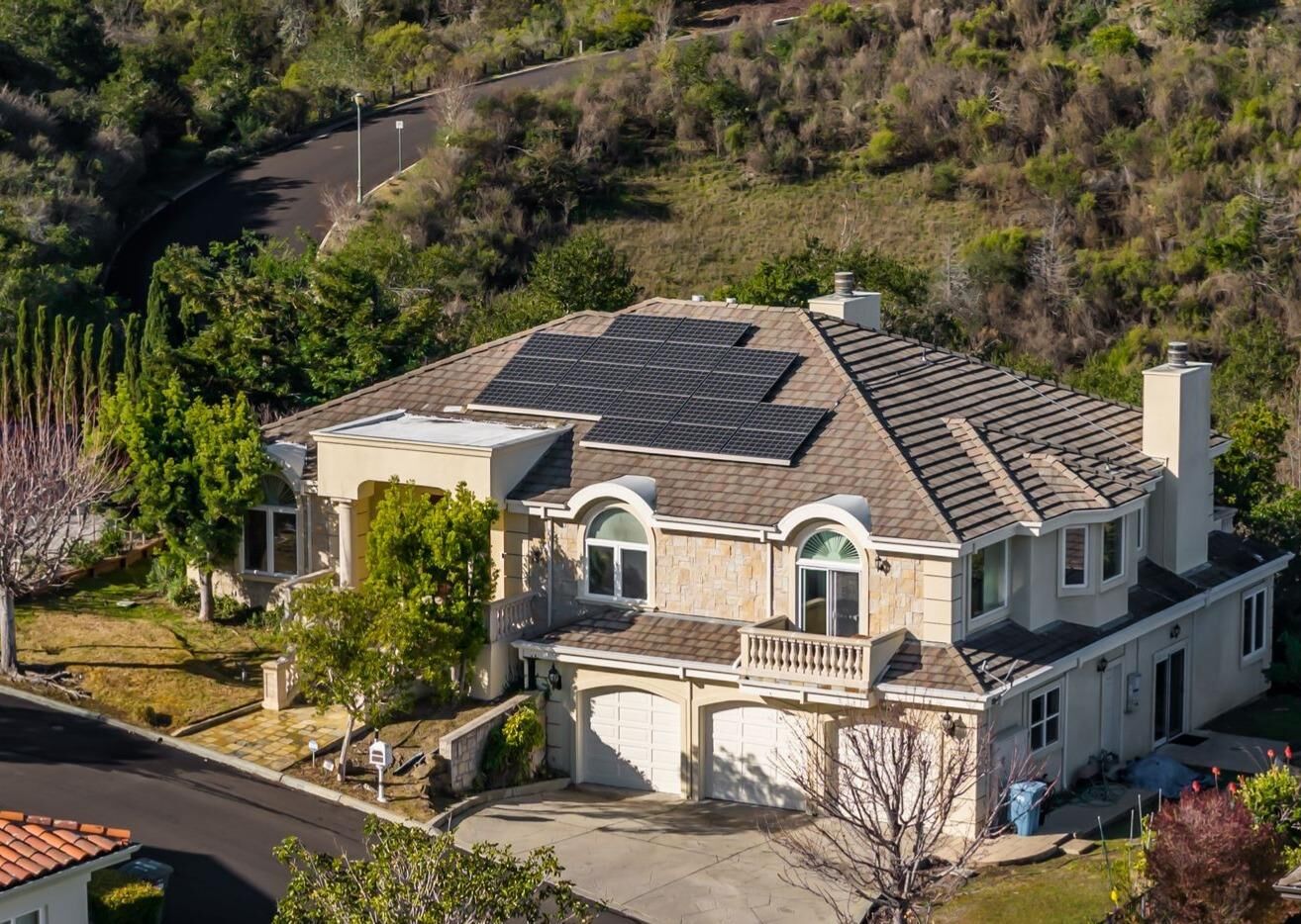 Property Photo: 199 Kings Court CA 94070