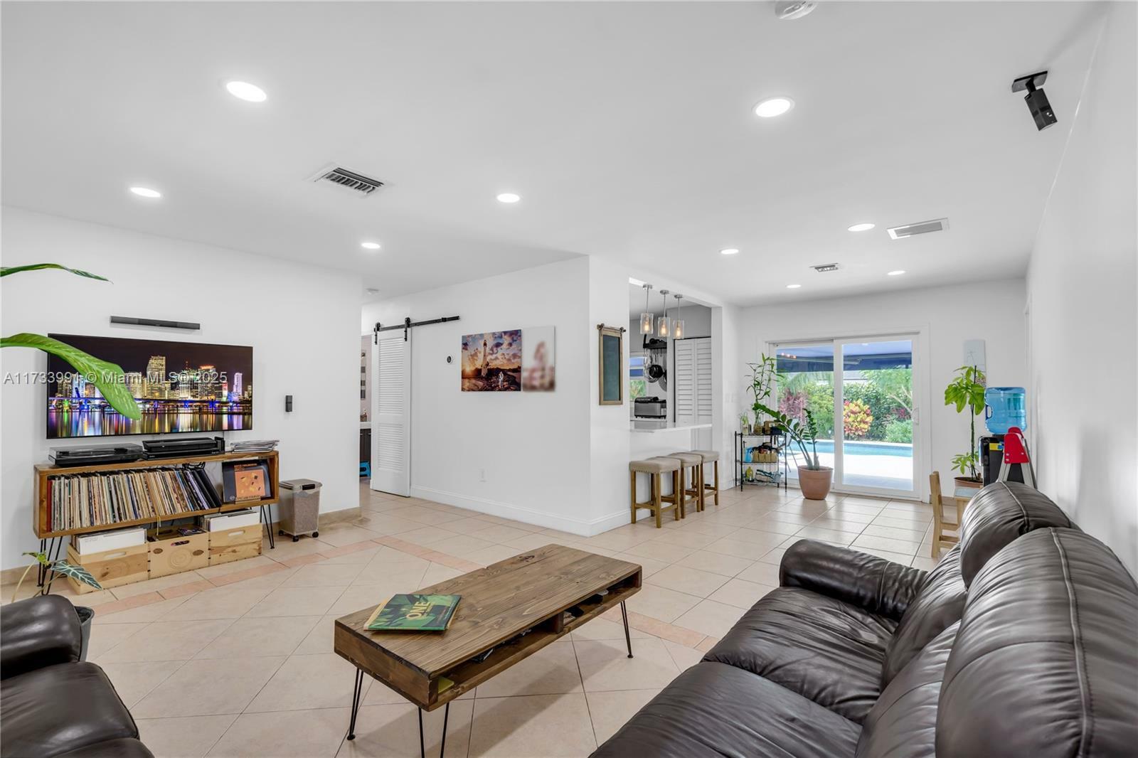 Property Photo: 10510 SW 160th St FL 33157