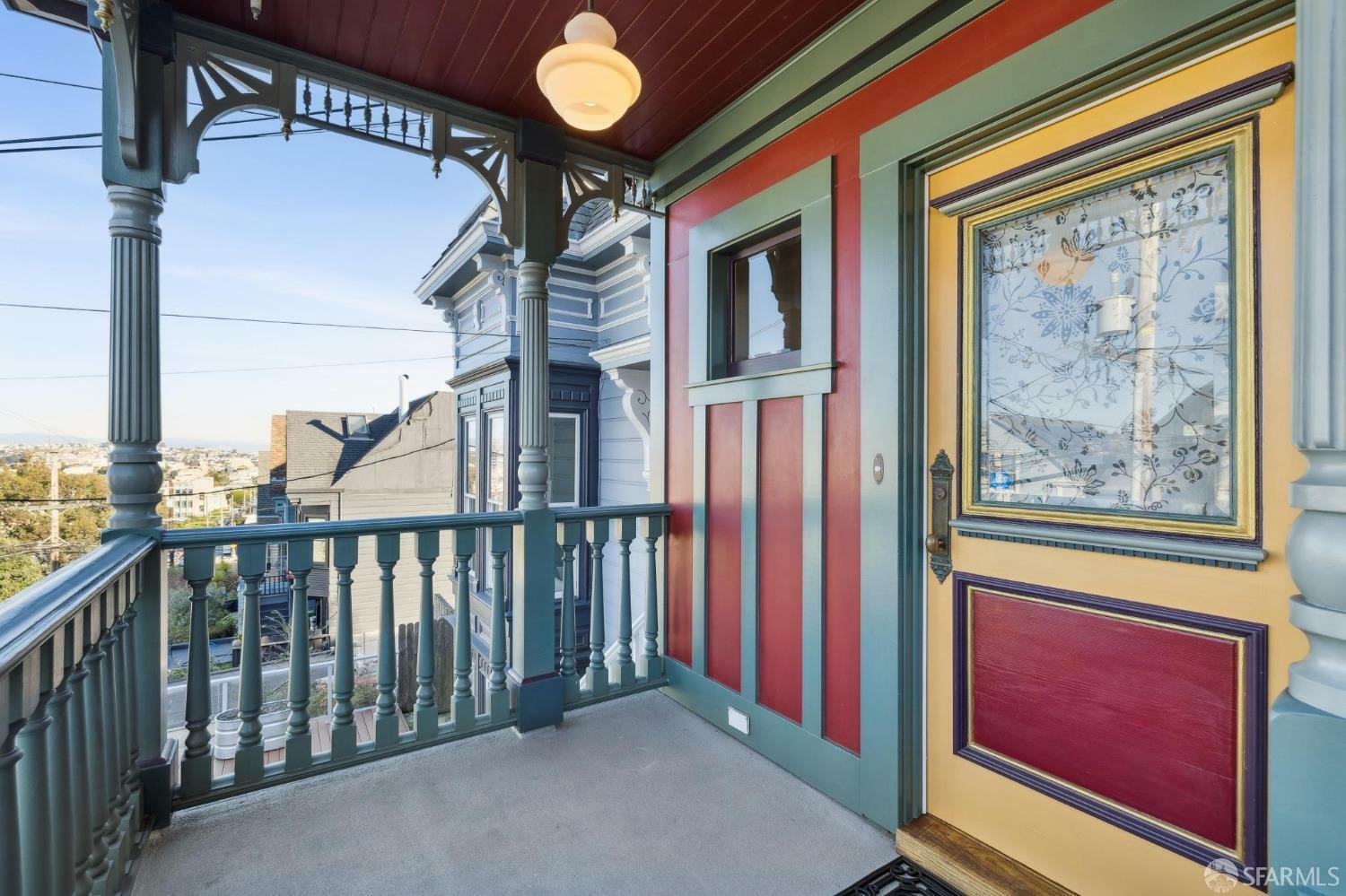 Property Photo:  471 Clipper Street  CA 94114 