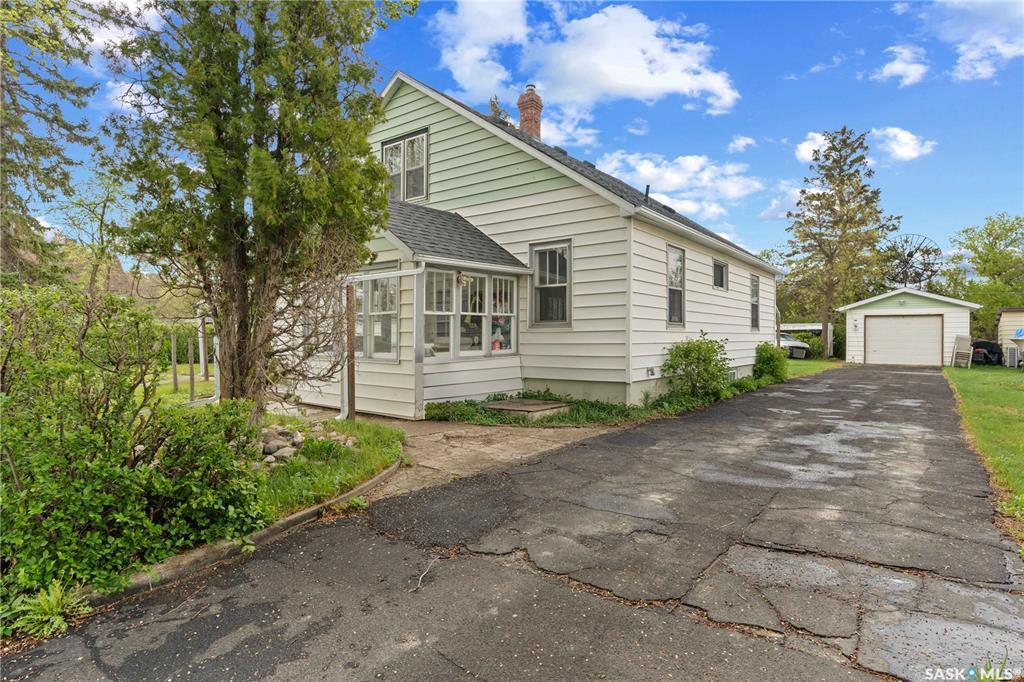Property Photo:  201 Blackstock Street  SK S0G 4V0 