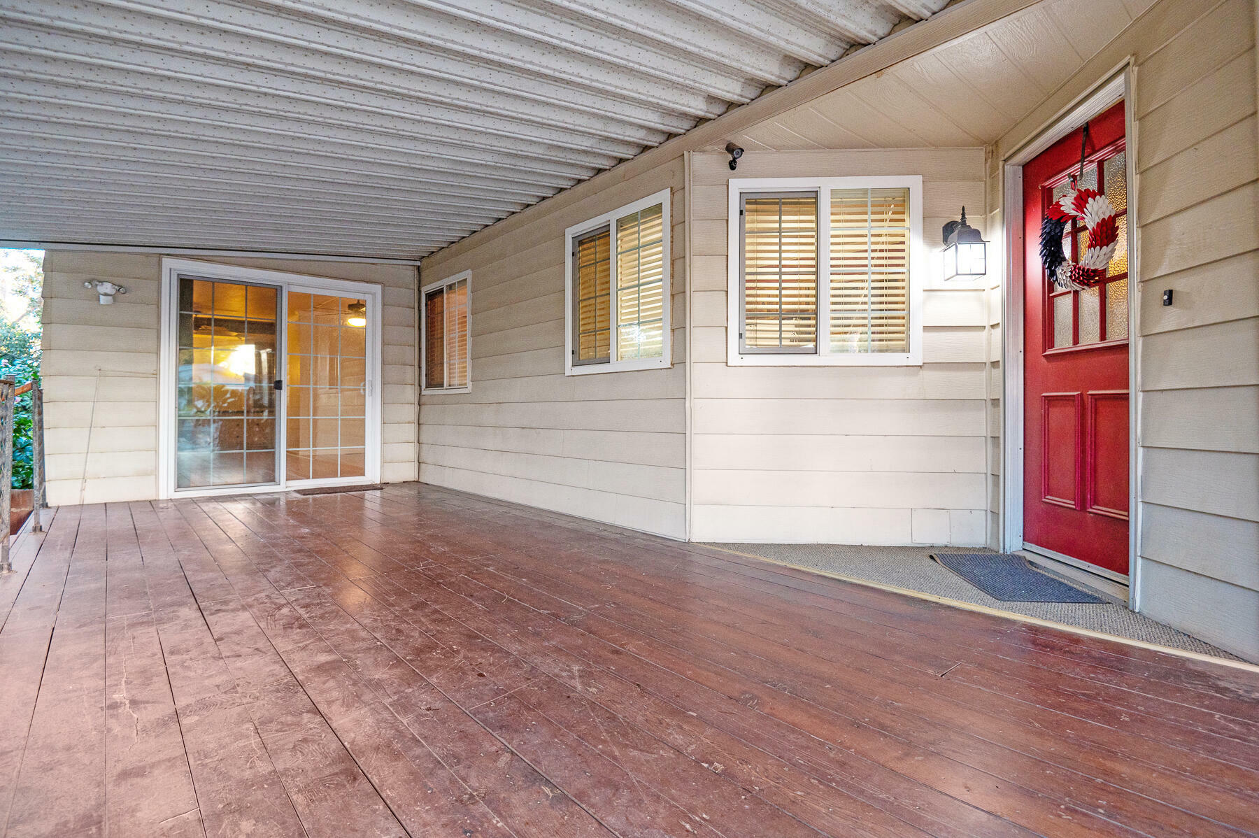 Property Photo:  2400 W Midvalley Avenue Ld44  CA 93277 