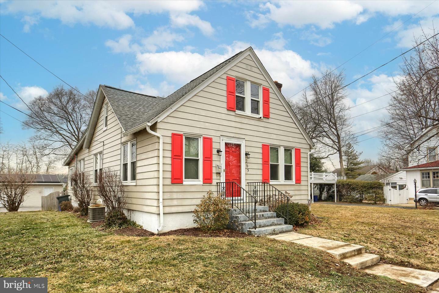 Property Photo:  265 Walton Street  PA 17043 