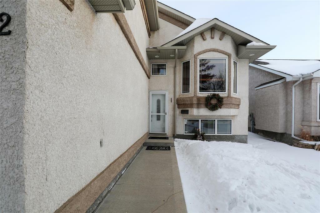 Property Photo:  62 Colebrook Drive  MB R3T 5Y8 