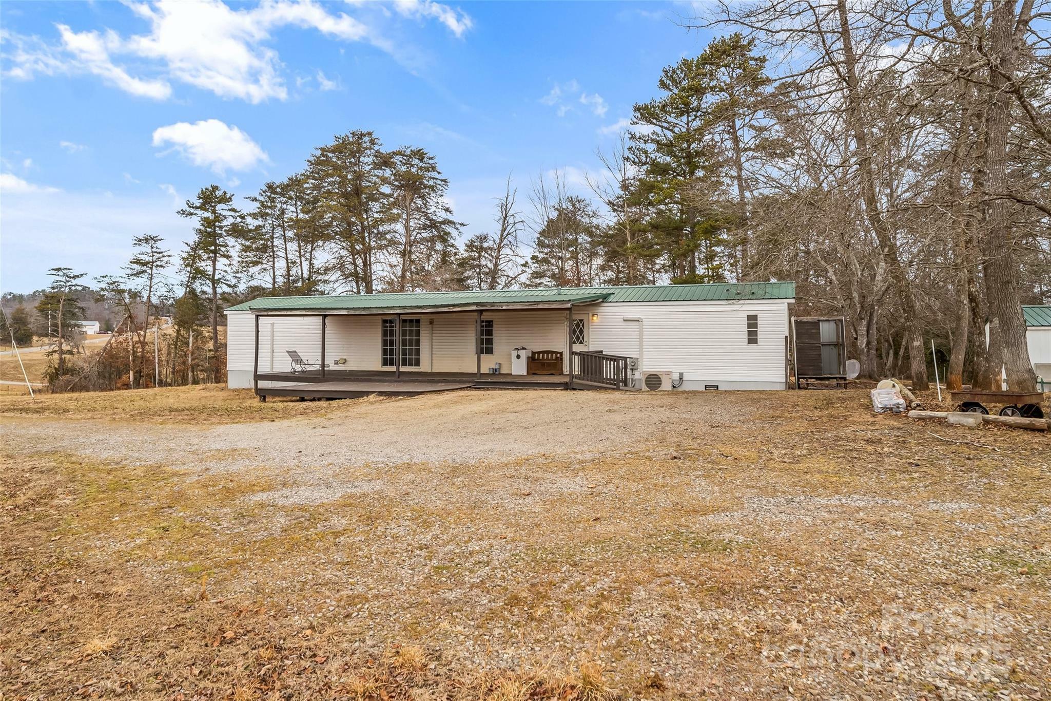 Property Photo:  499 Indian Hill Road  NC 28660 