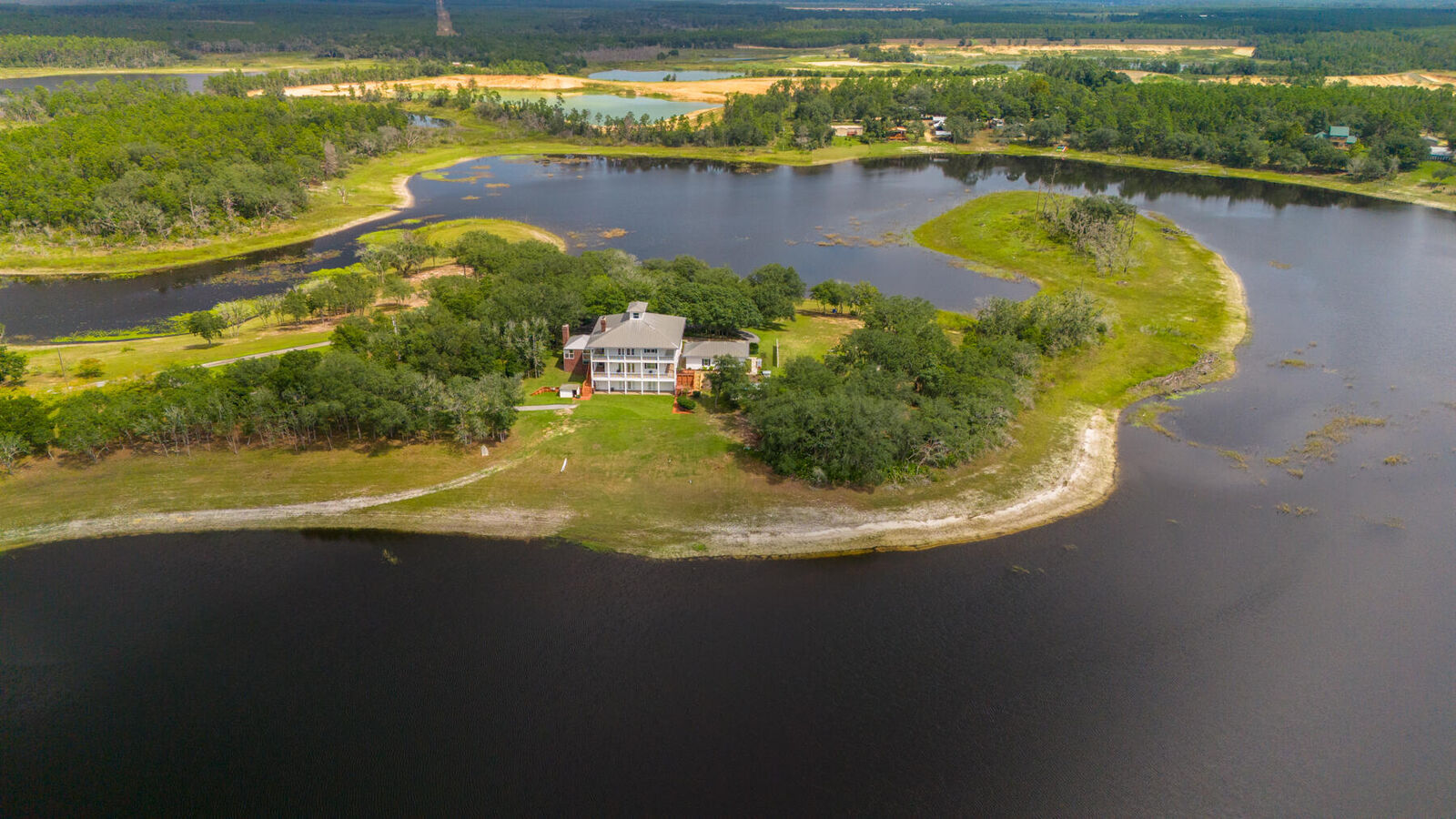 Property Photo:  15702 Fl-77  FL 32409 