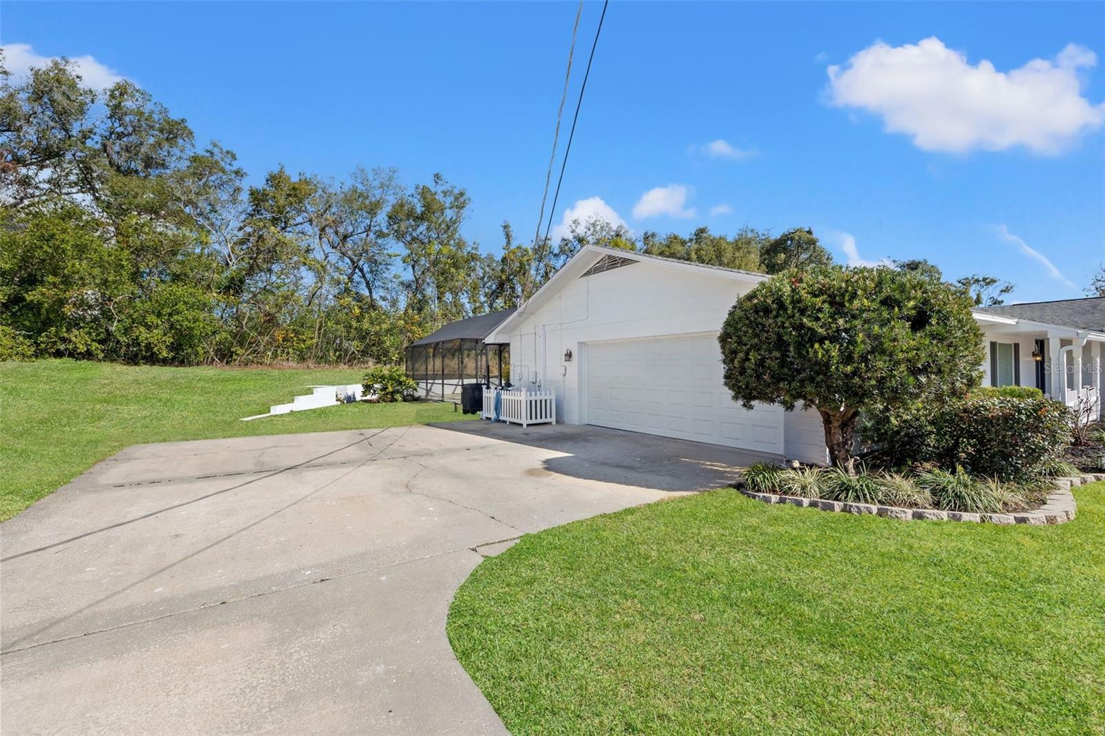 Property Photo:  36639 Jefferson Avenue  FL 33523 