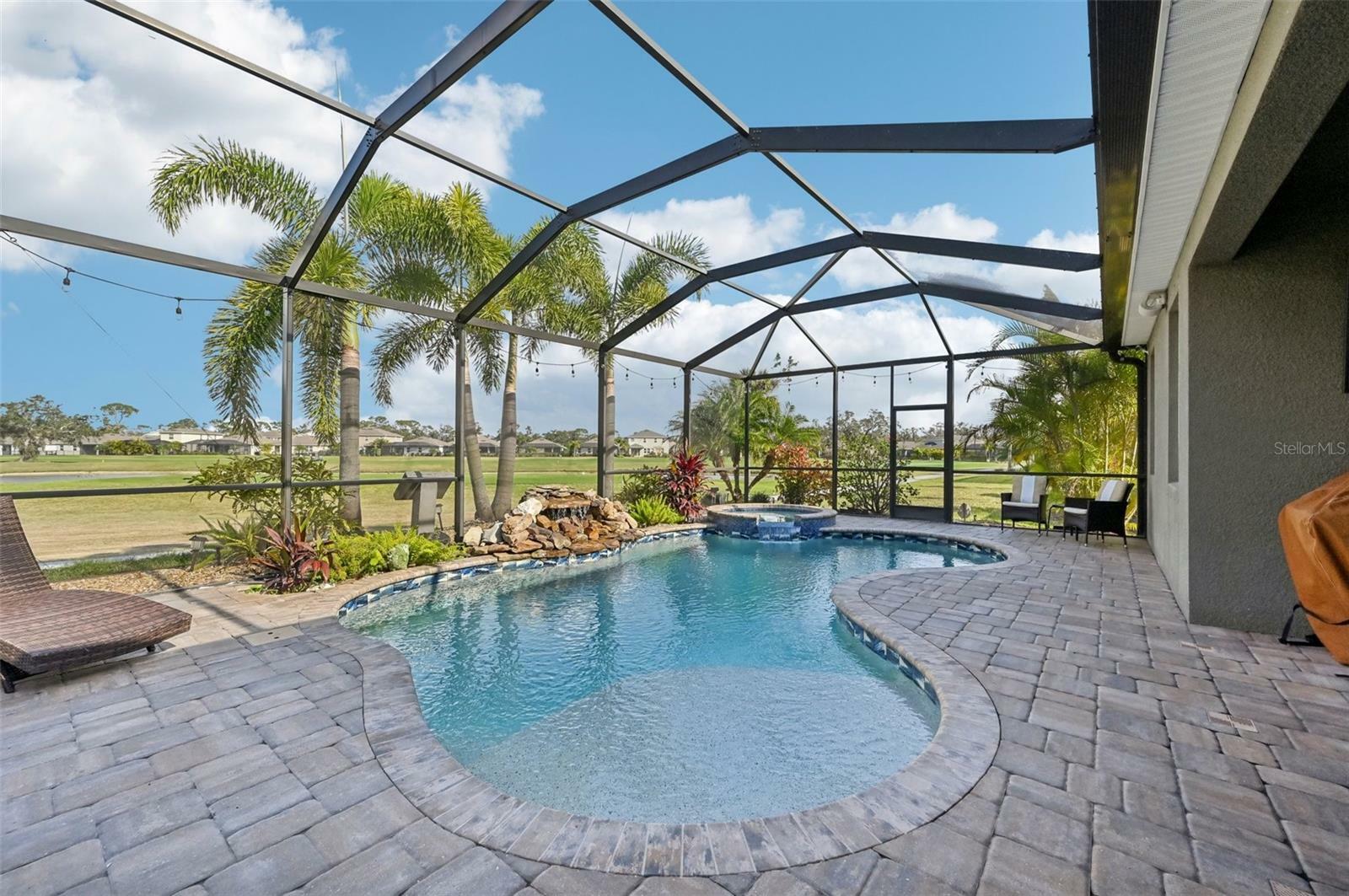 Property Photo: 7812 Birdie Bend Way FL 34241