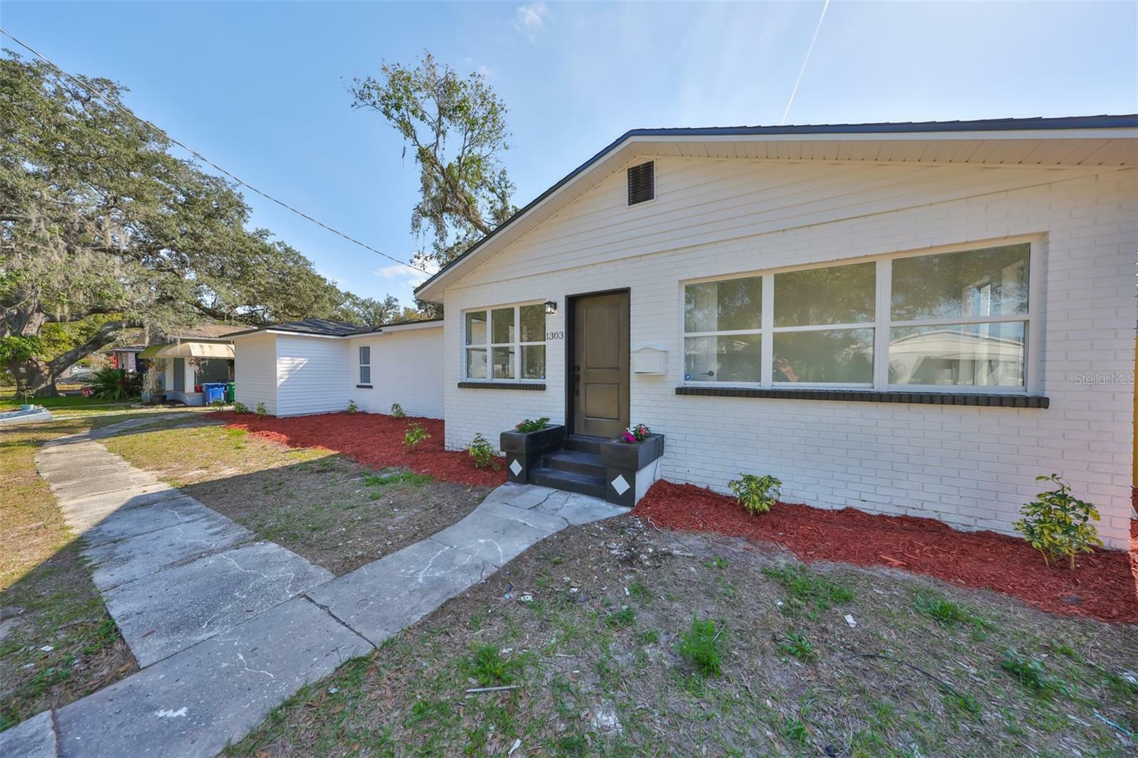 Property Photo:  1303 E New Orleans Avenue  FL 33603 