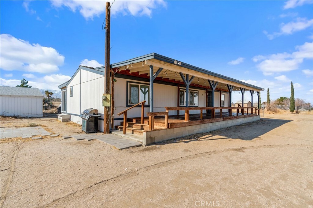 Property Photo:  11524 Paramount Road  CA 92371 