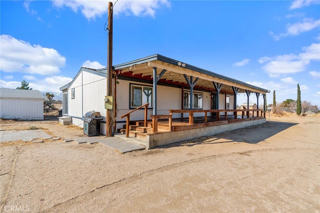 Property Photo:  11524 Paramount Road  CA 92371 