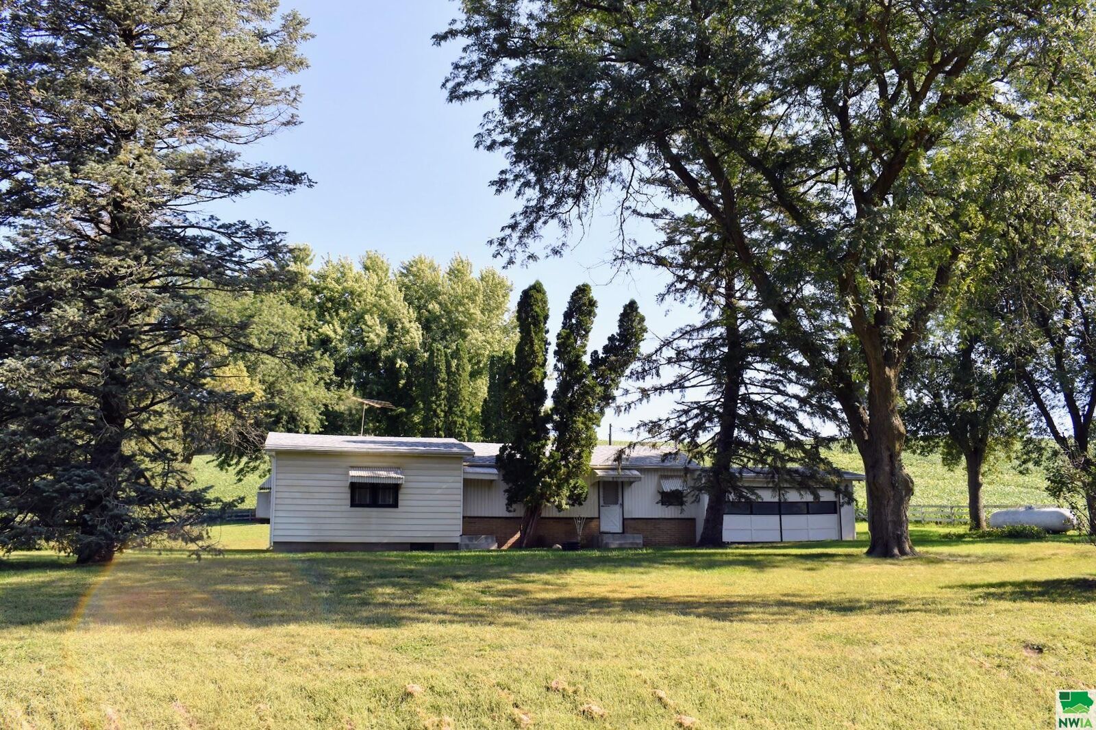 Property Photo: 1429 120th Street IA 51108