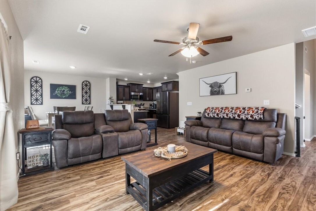Property Photo: 2013 Misti Woods Street AR 72734