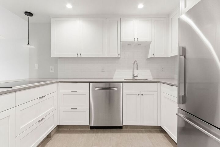 Property Photo:  14 Concord Ave 406  MA 02138 