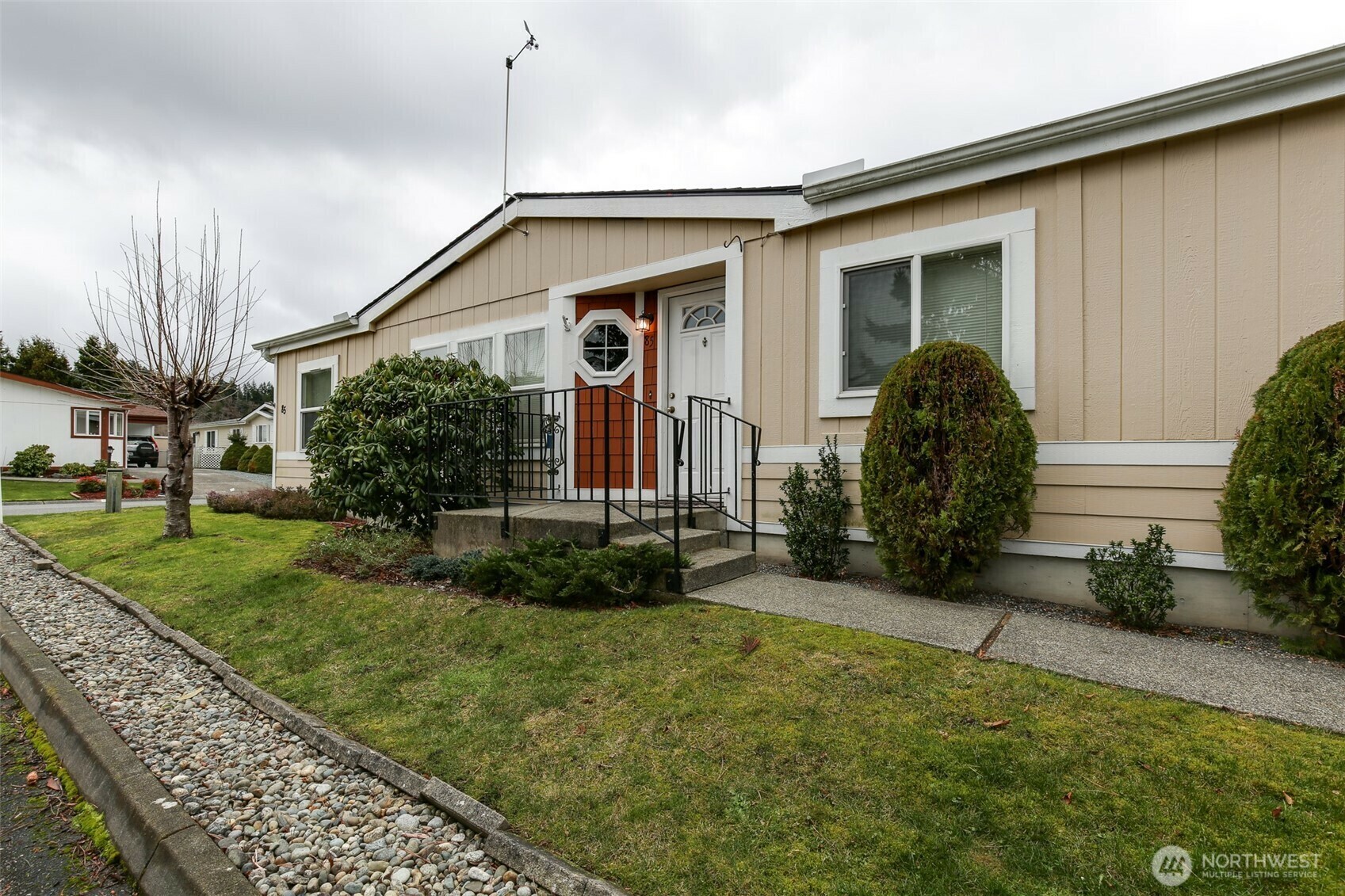 Property Photo:  2610 E Section Street 85  WA 98274 