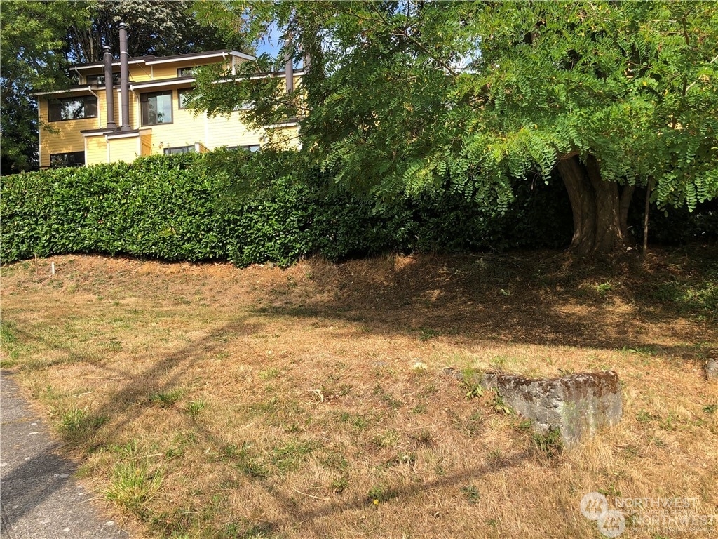 Property Photo: 2602 E Thomas Street WA 98112