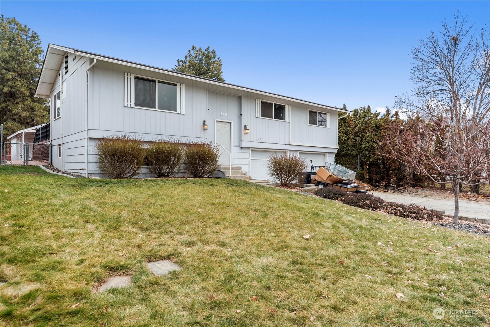 Property Photo:  119  Eastridge Drive  WA 98802 