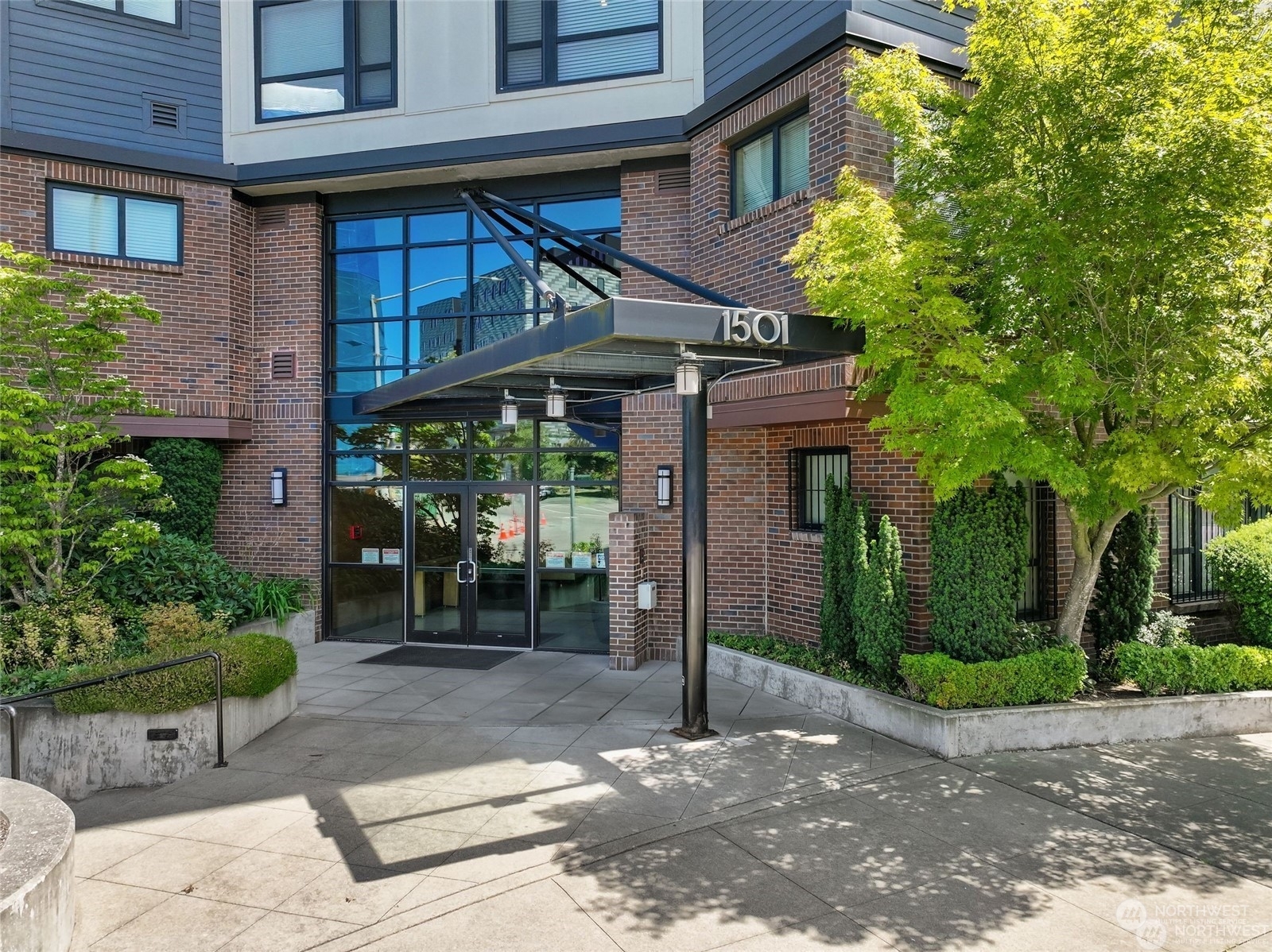 Property Photo:  1501  Tacoma Avenue S 406  WA 98202 