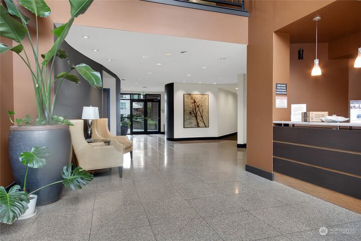 Property Photo:  1501  Tacoma Avenue S 406  WA 98202